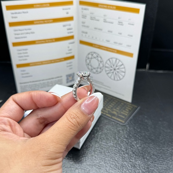 5.4cttw D VVS1 full moissanite solid engagement ring sz 5 - Picture 8 of 11